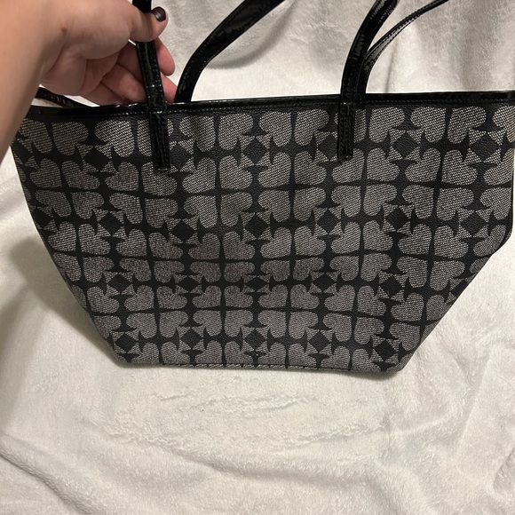 Large Kate Spade Tote with Pattern - Picture 5 of 6